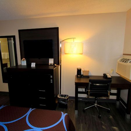 Super 8 By Wyndham Lenexa Overland Park Area/Mall Area Exterior foto