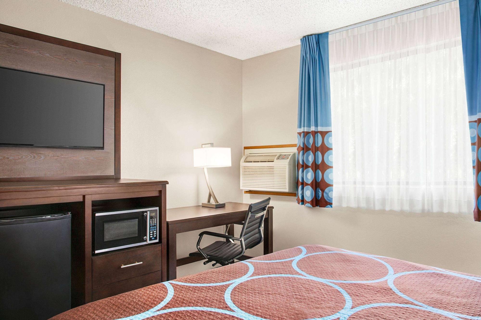 Super 8 By Wyndham Lenexa Overland Park Area/Mall Area Exterior foto